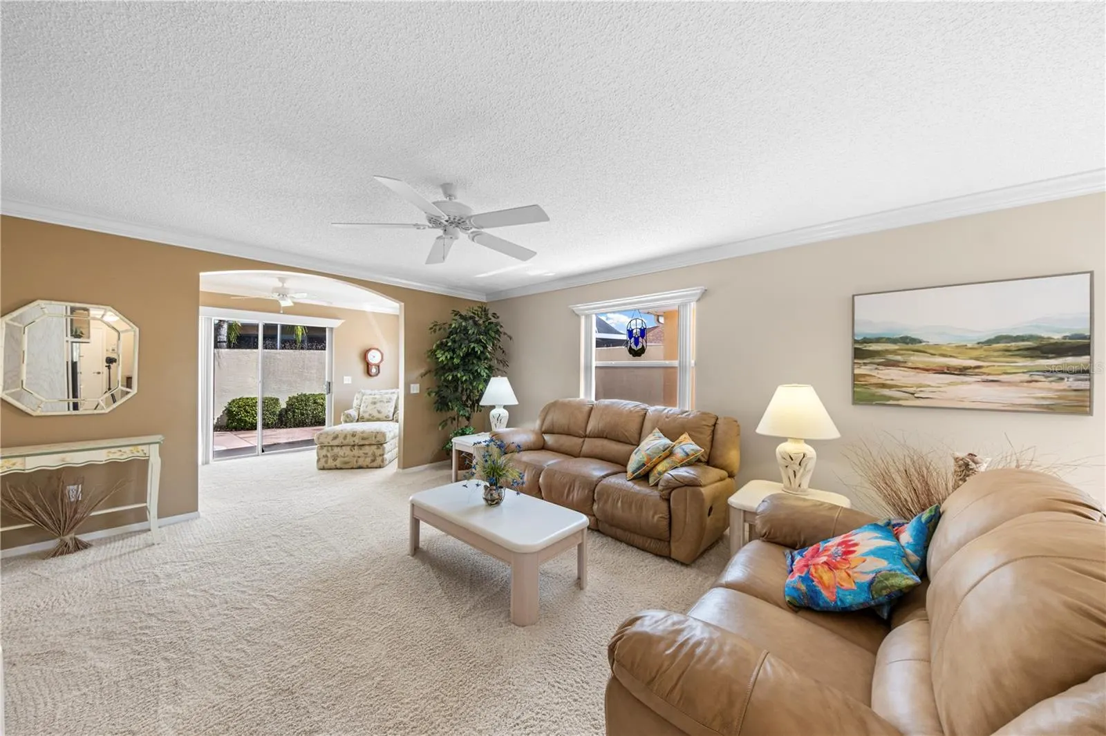 1137 SANTA CRUZ DR