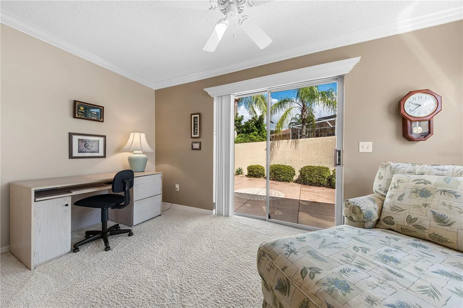 1137 SANTA CRUZ DR