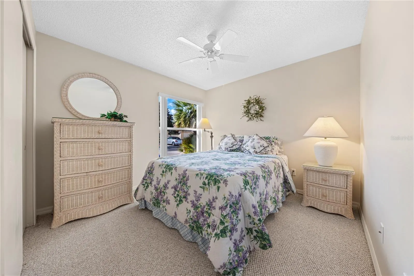 1137 SANTA CRUZ DR