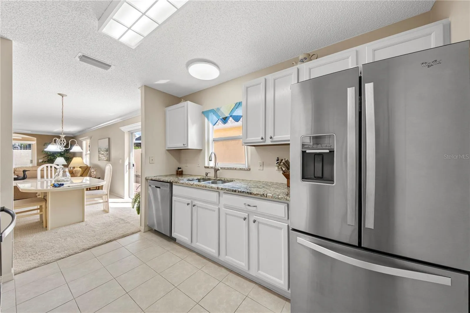 1137 SANTA CRUZ DR
