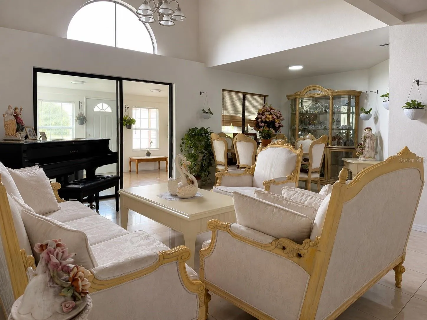 499 CHICAGO WOODS CIR