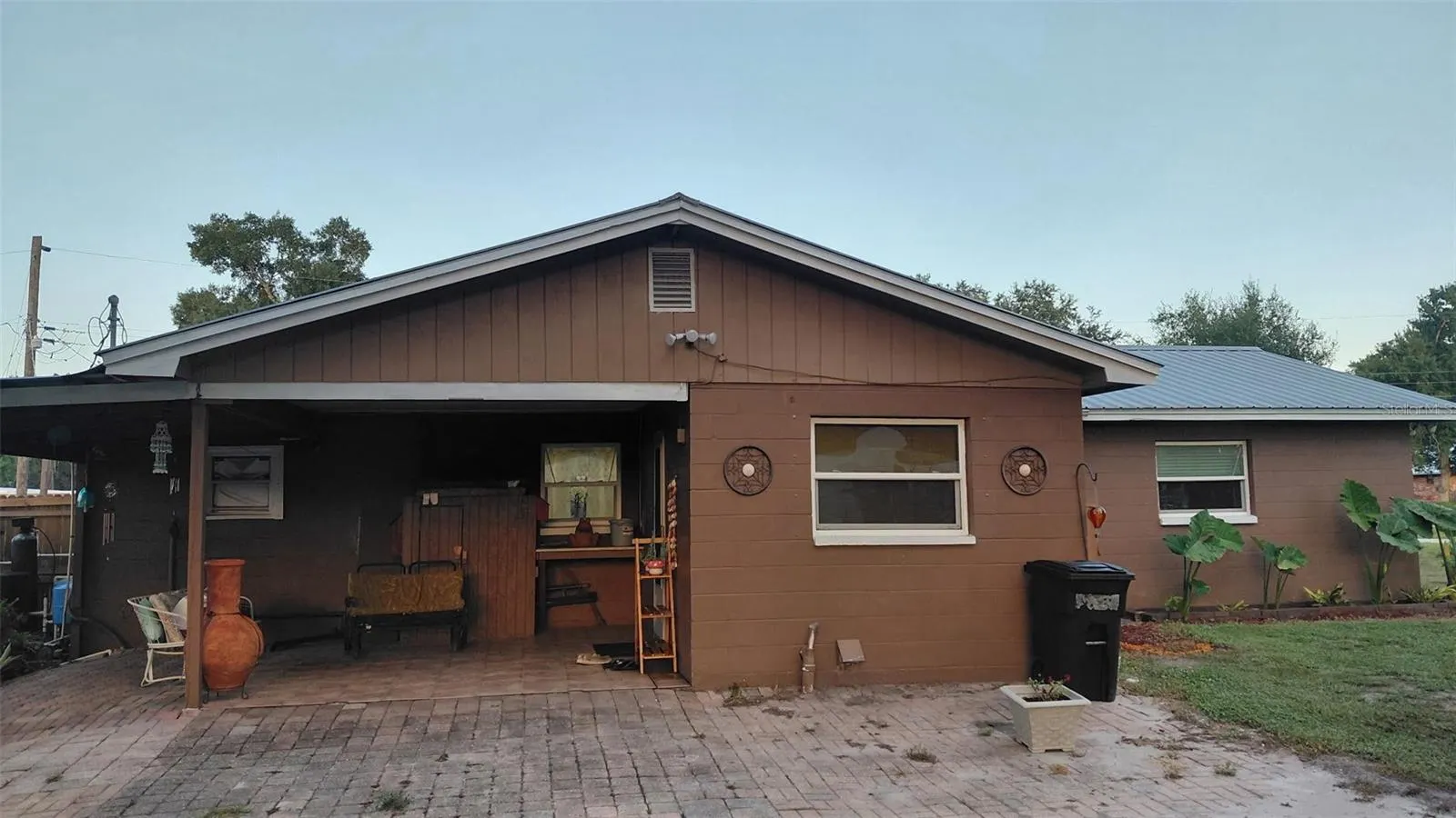 2260 SW LOIS AVE