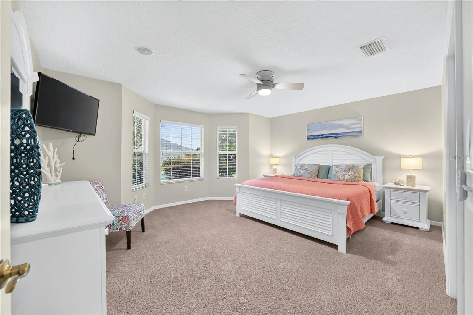 1177 OAK FOREST DR