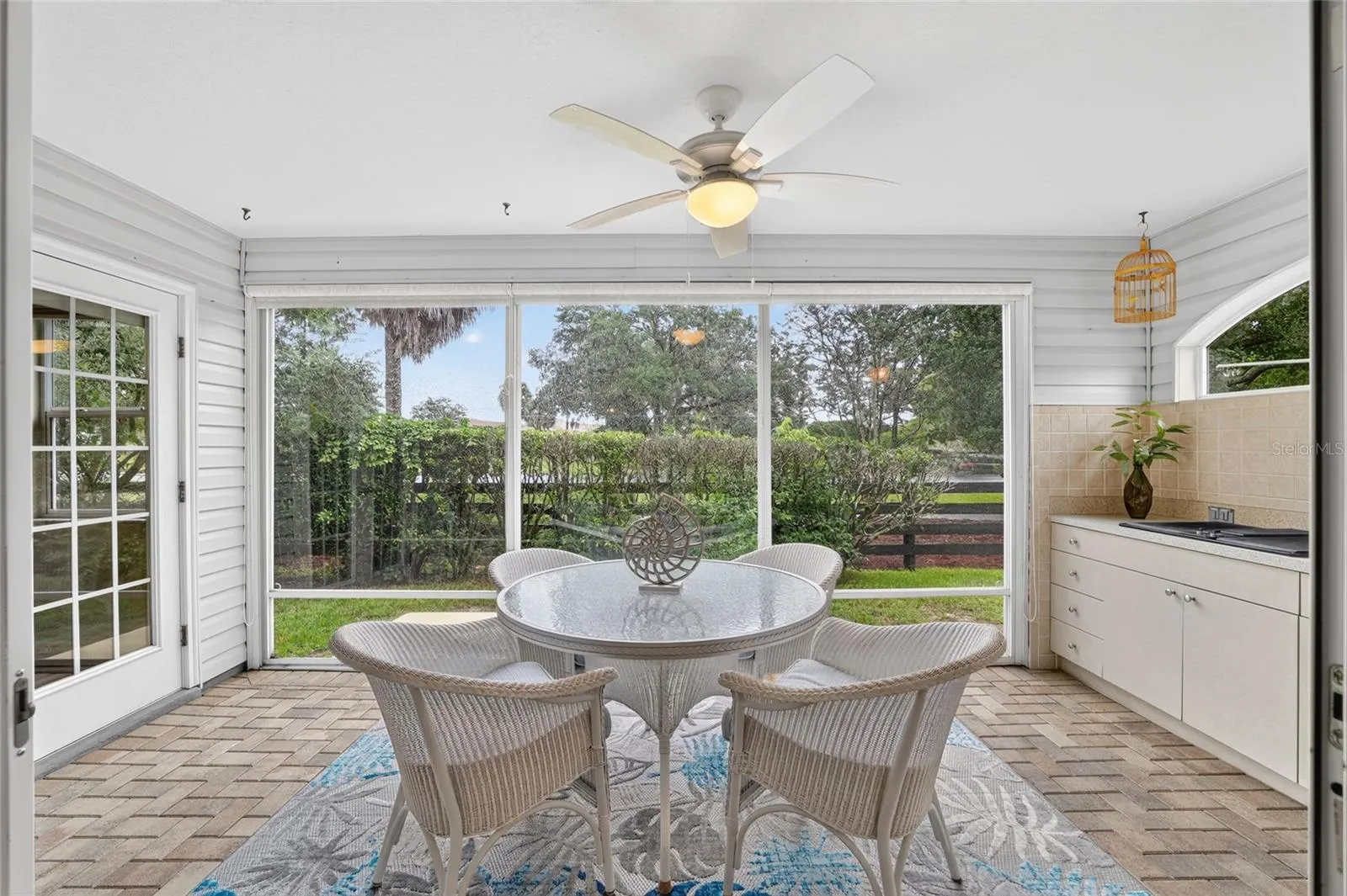1177 OAK FOREST DR