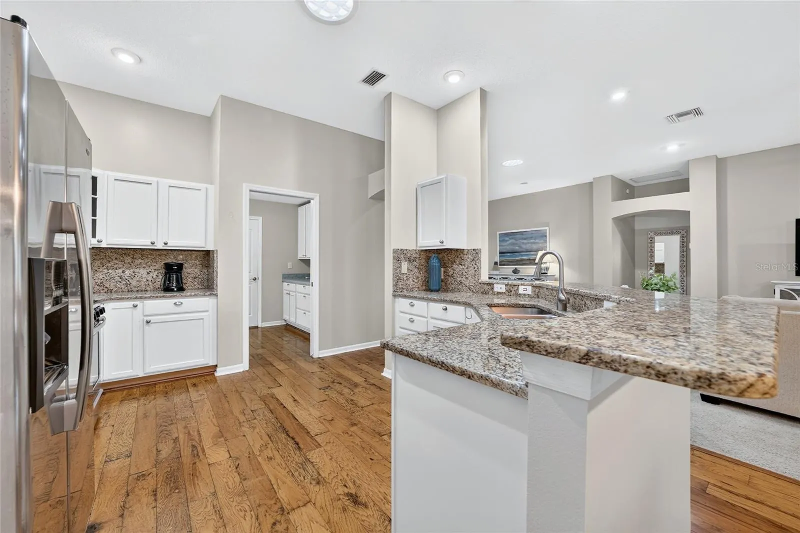 1177 OAK FOREST DR