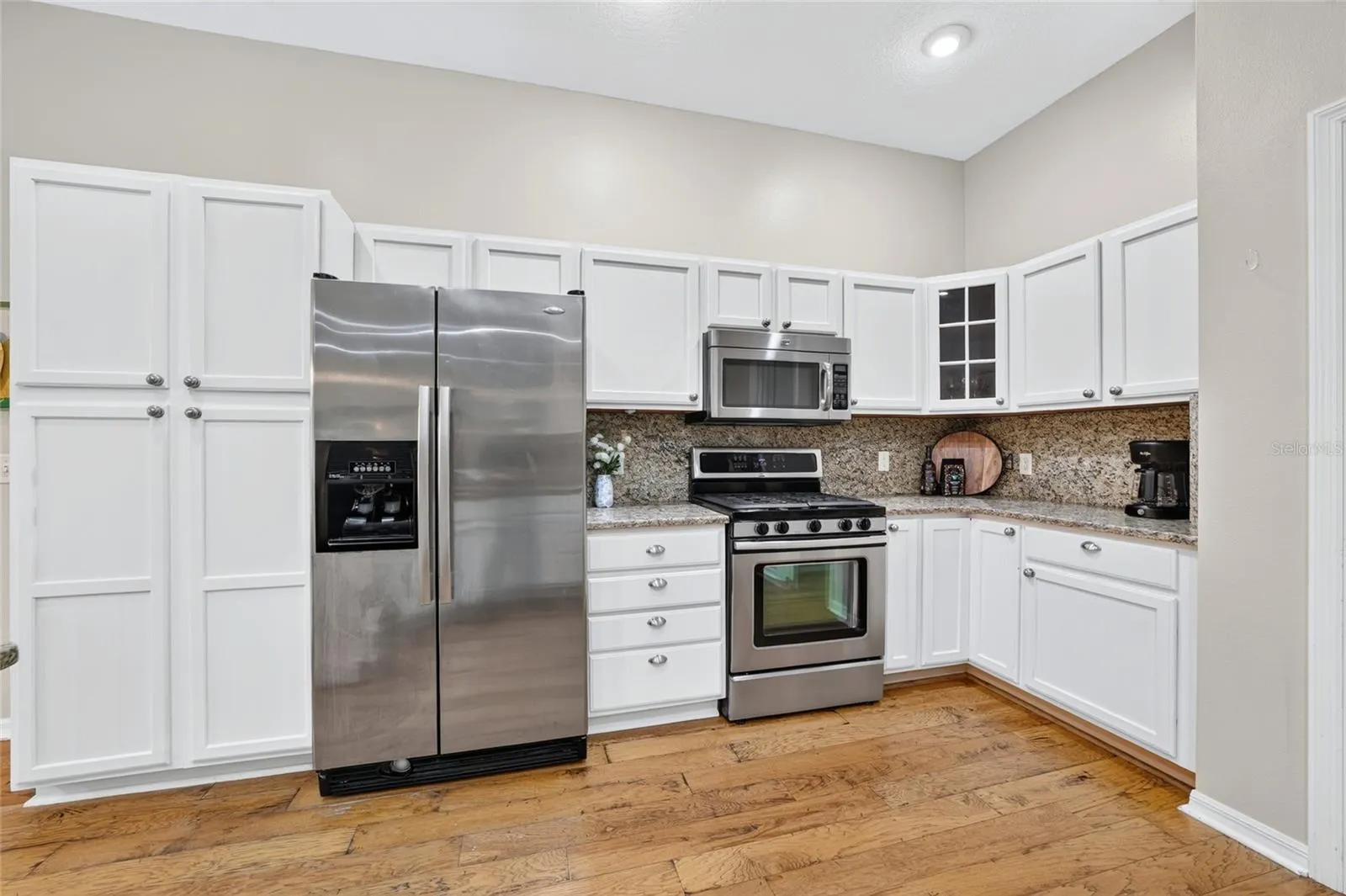 1177 OAK FOREST DR