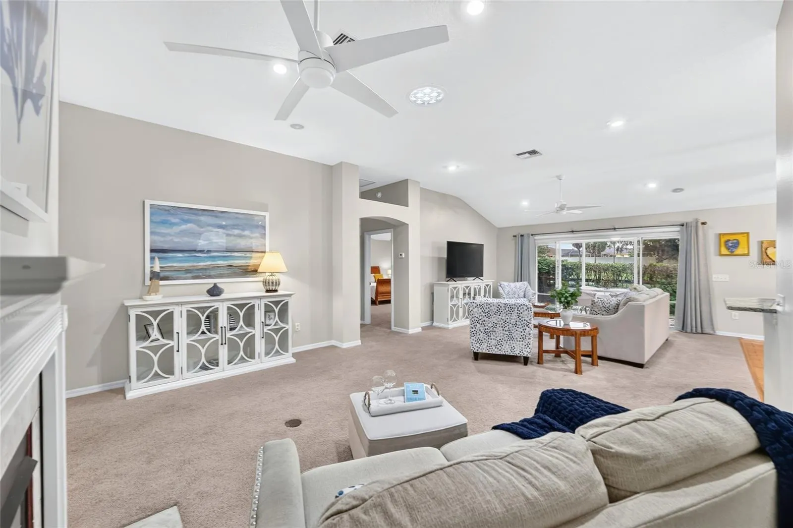 1177 OAK FOREST DR