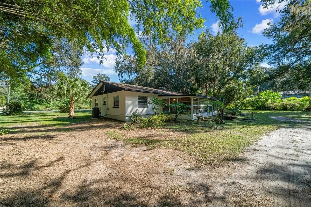 722 & 746 NE 35TH ST