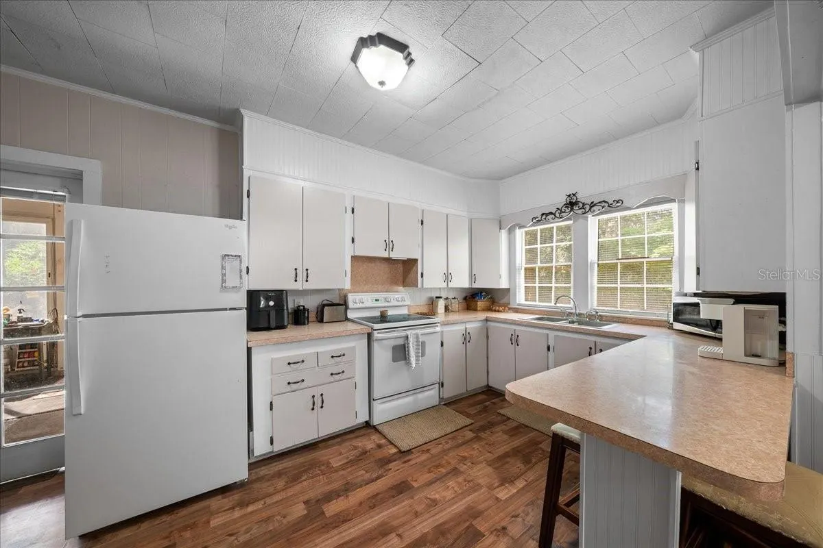 722 & 746 NE 35TH ST