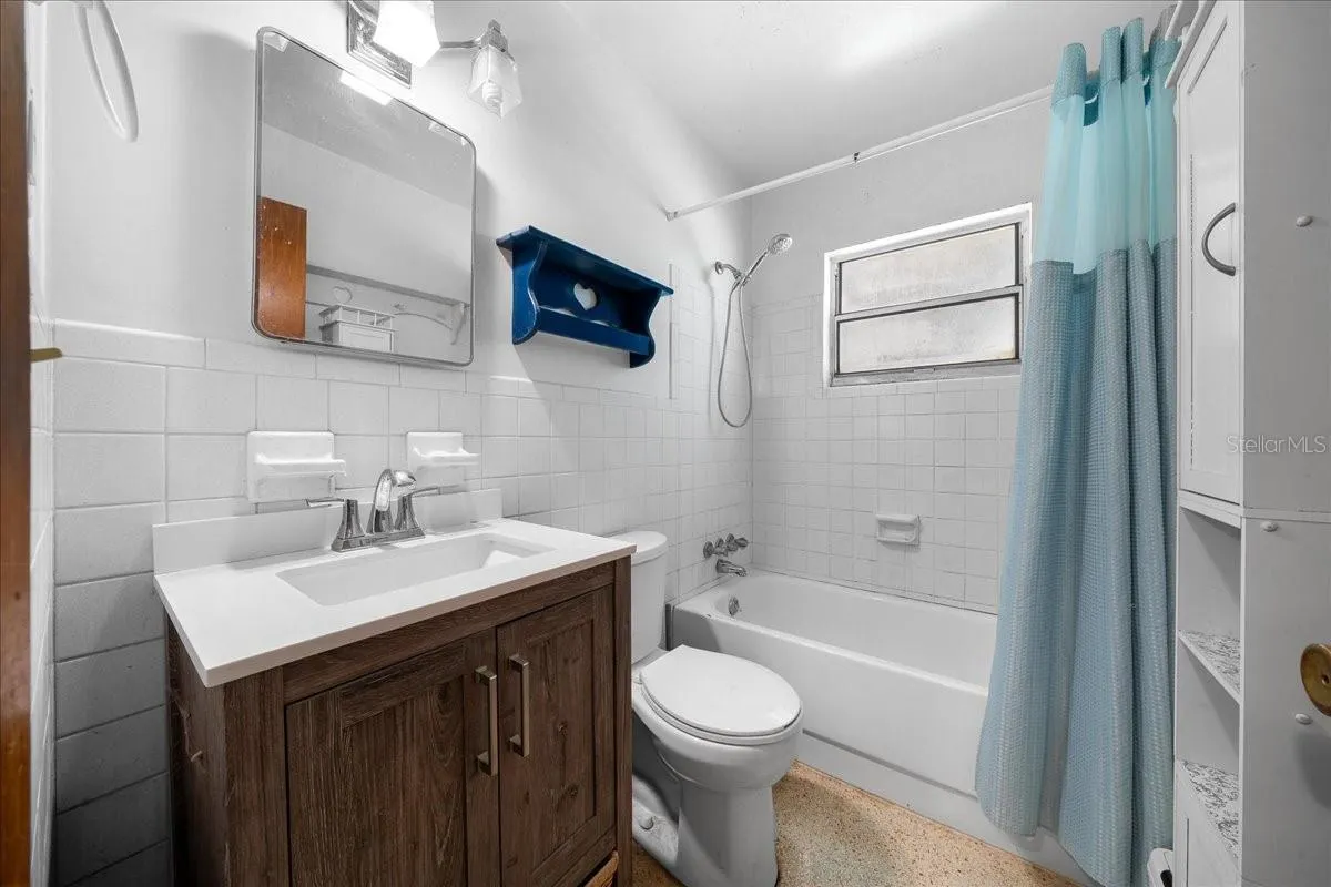 722 & 746 NE 35TH ST