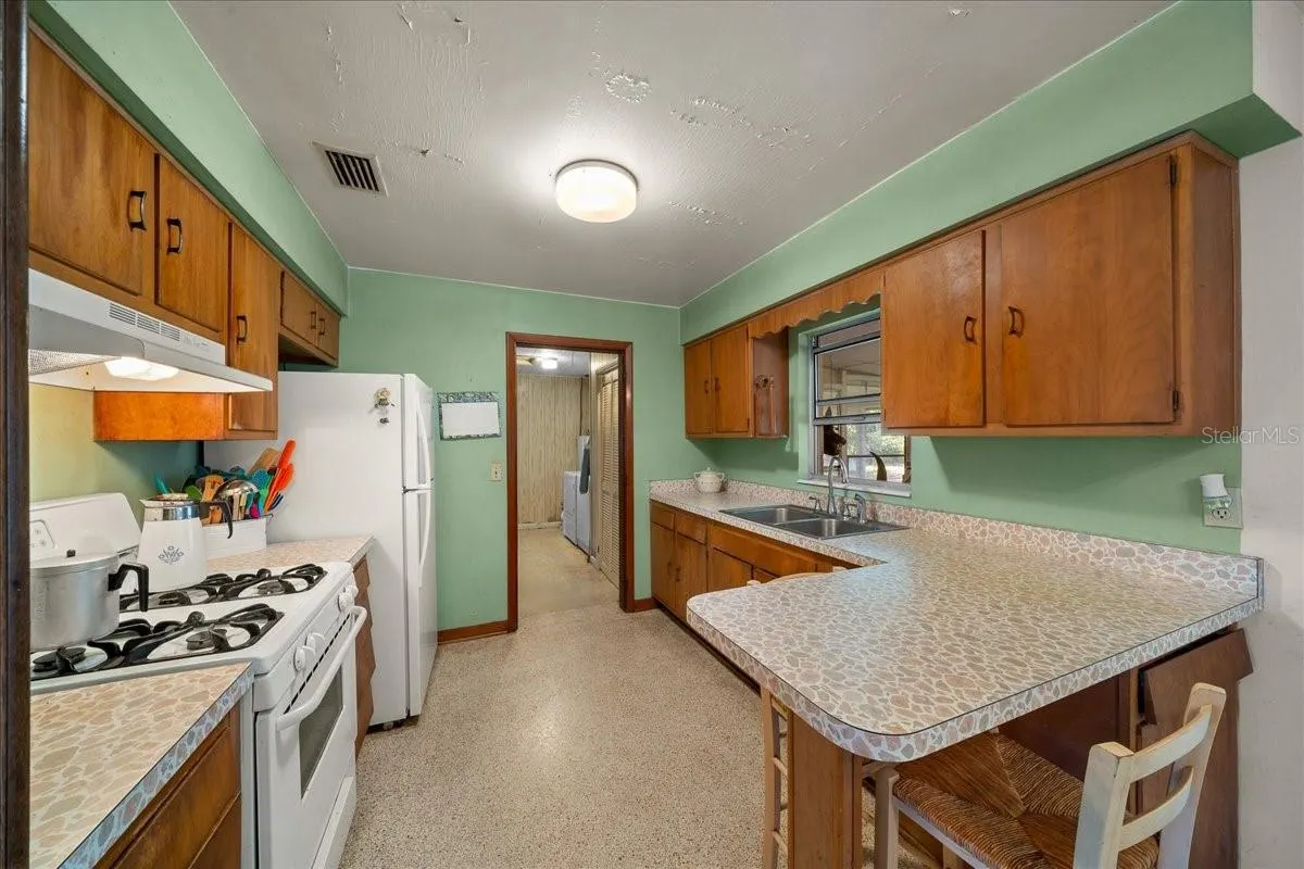 722 & 746 NE 35TH ST