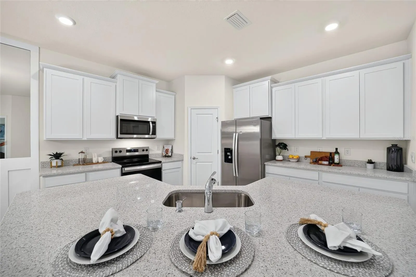 4712 NW 39TH STREET RD