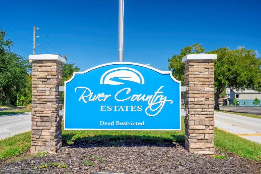 00 RIVER COUNTRY DR