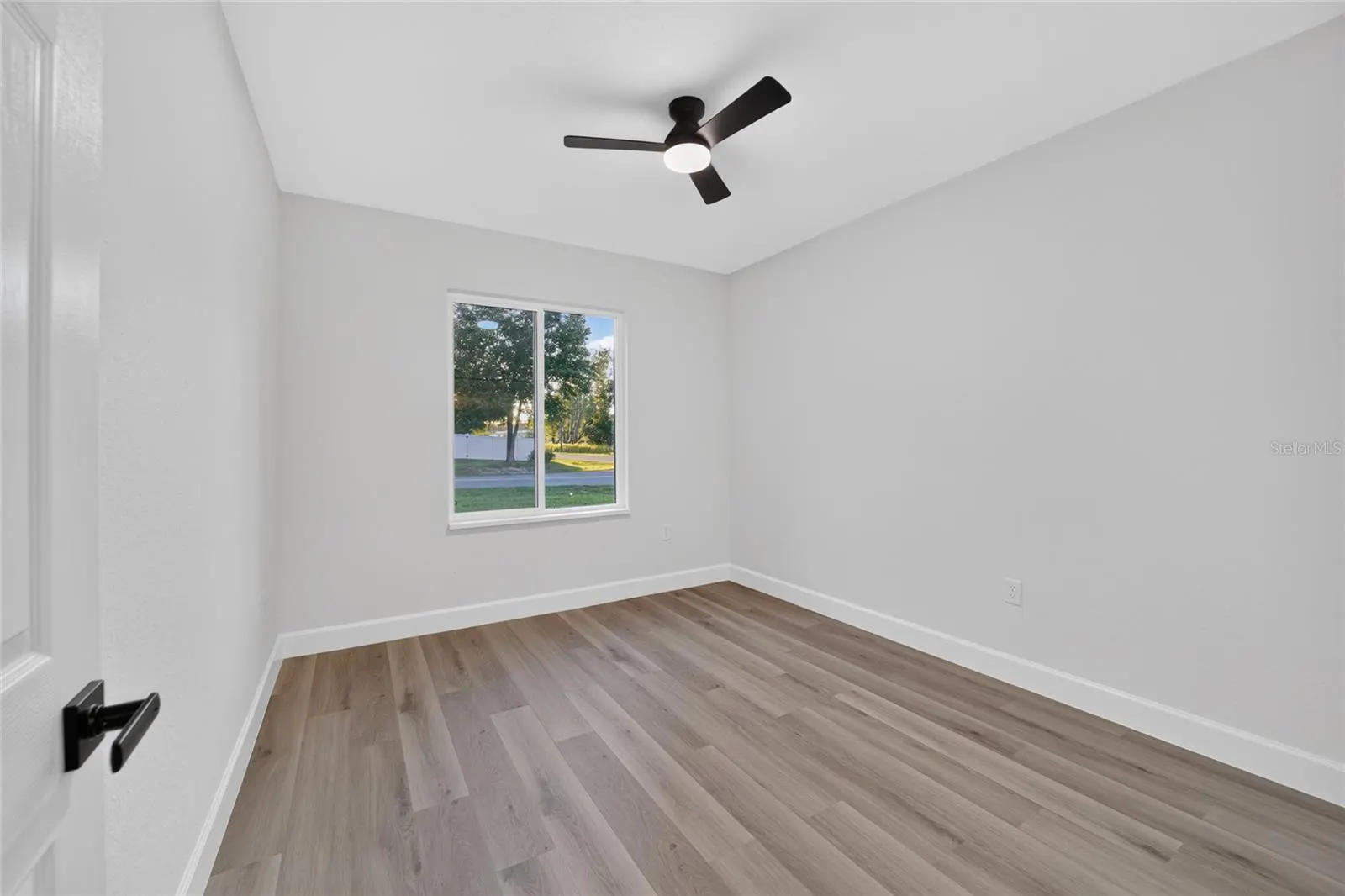 1 WALNUT DR