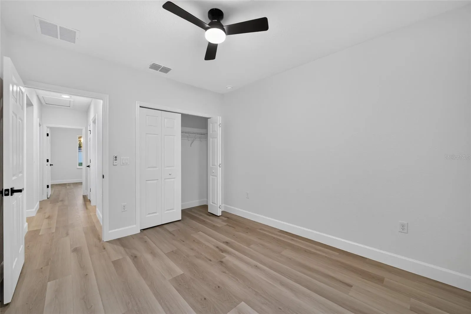1 WALNUT DR