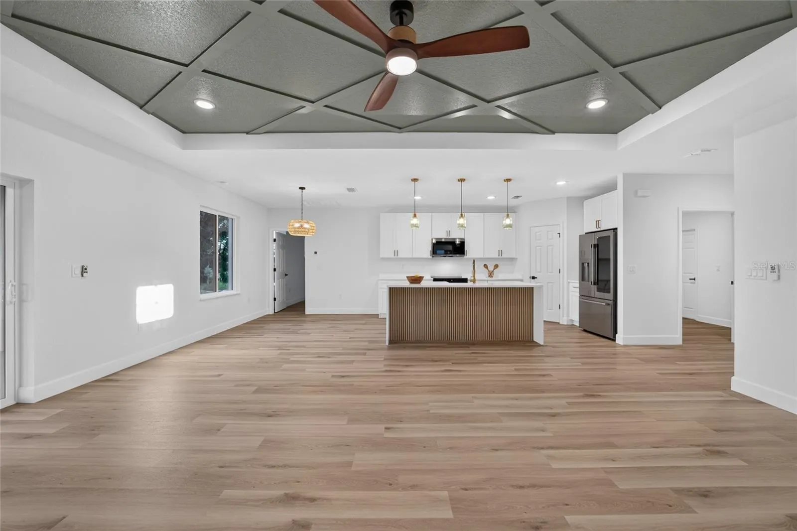 1 WALNUT DR