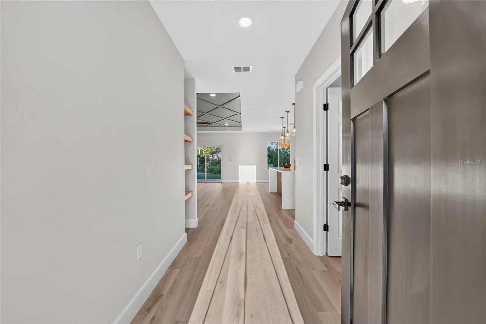 1 WALNUT DR