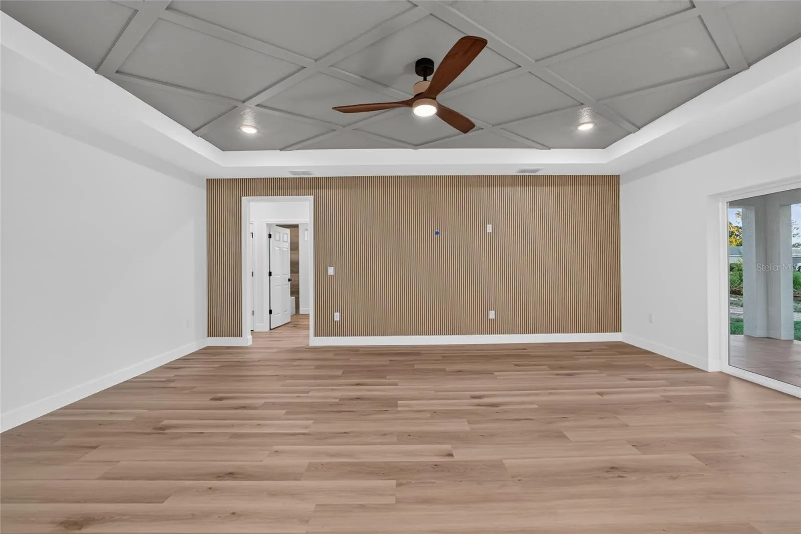 1 WALNUT DR