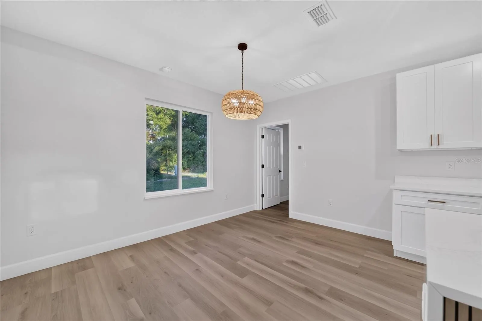 1 WALNUT DR