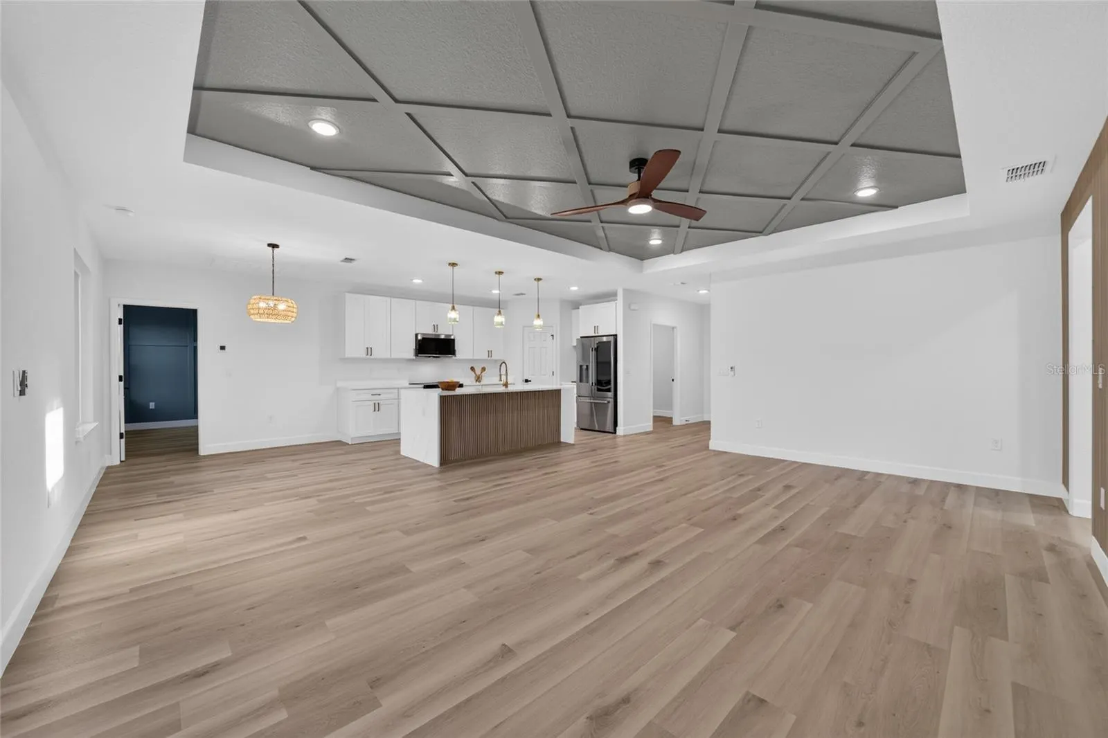 1 WALNUT DR