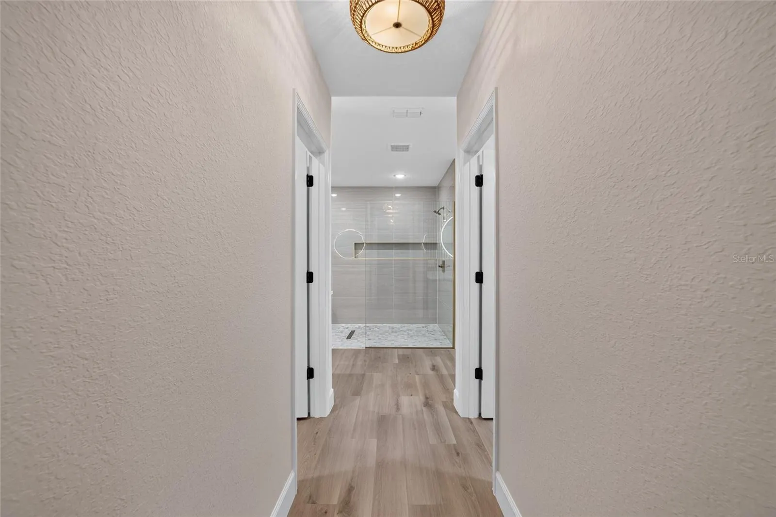 1 WALNUT DR