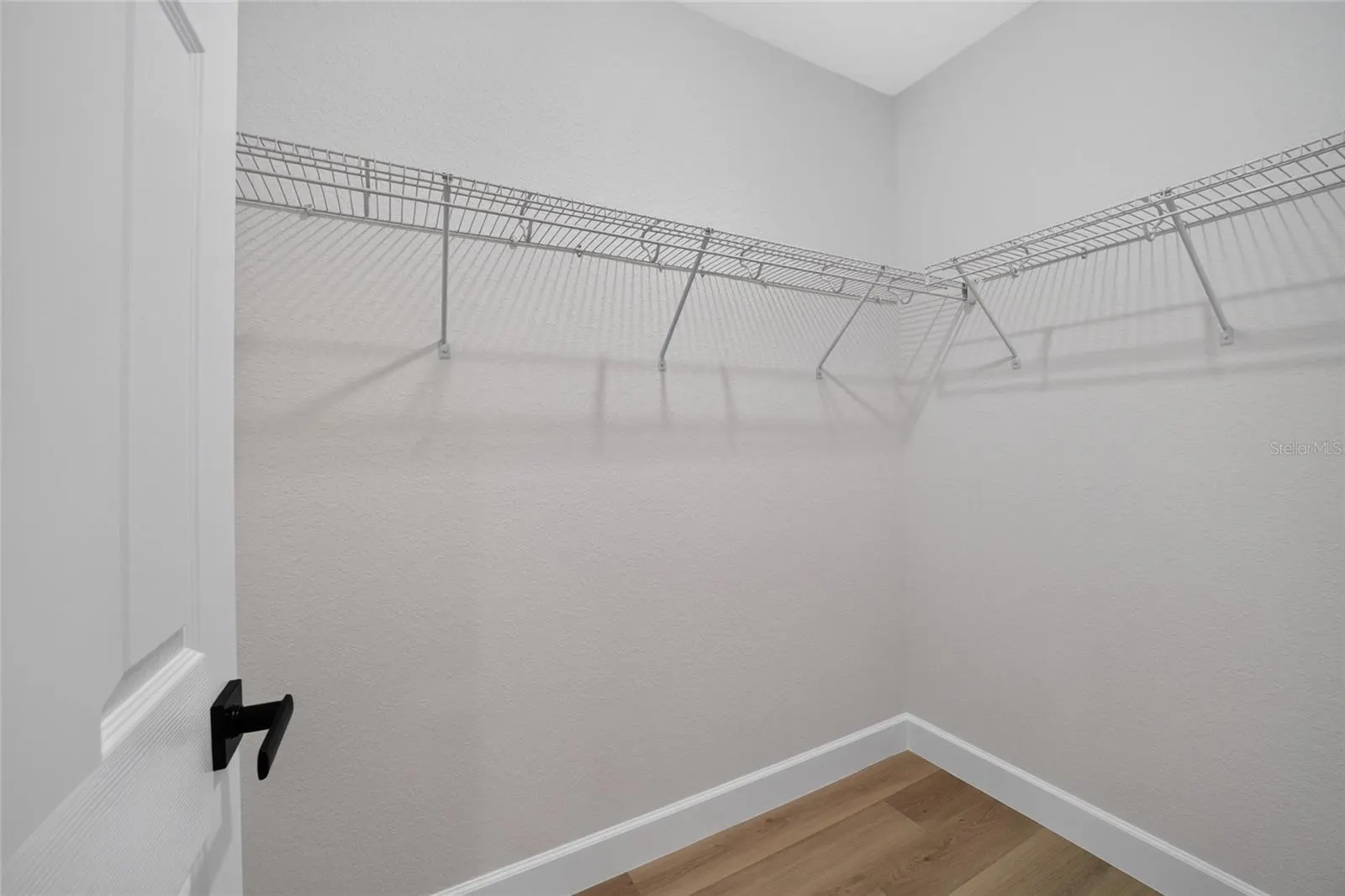 1 WALNUT DR