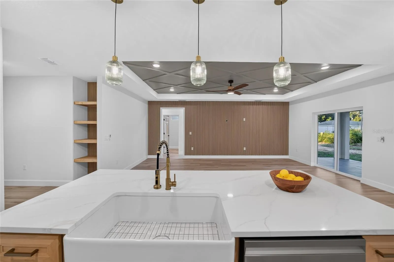1 WALNUT DR