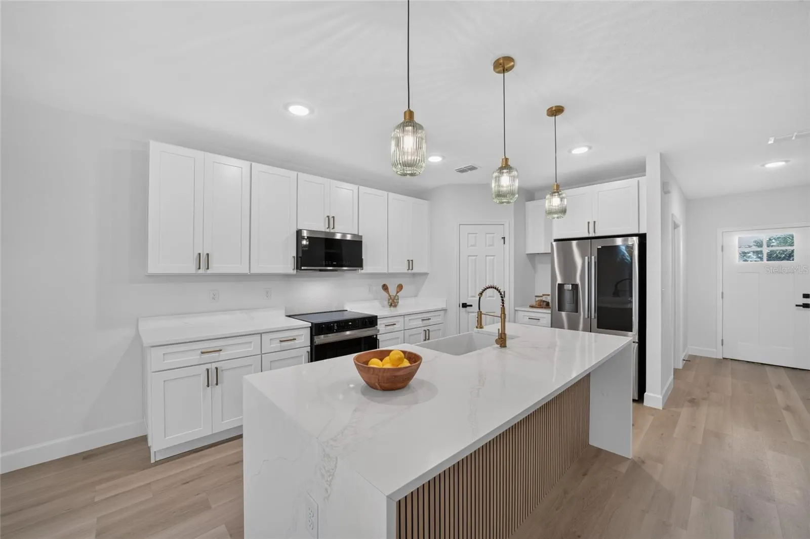 1 WALNUT DR