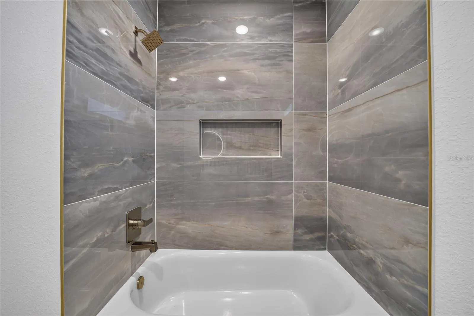 1 WALNUT DR