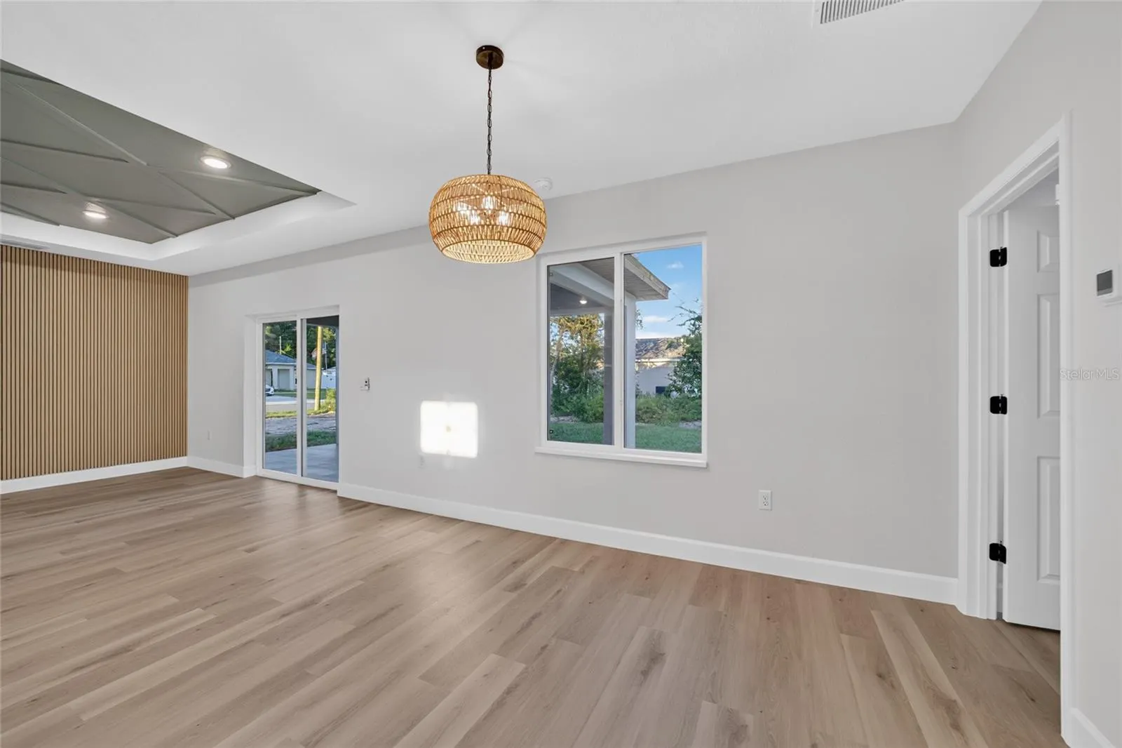 1 WALNUT DR