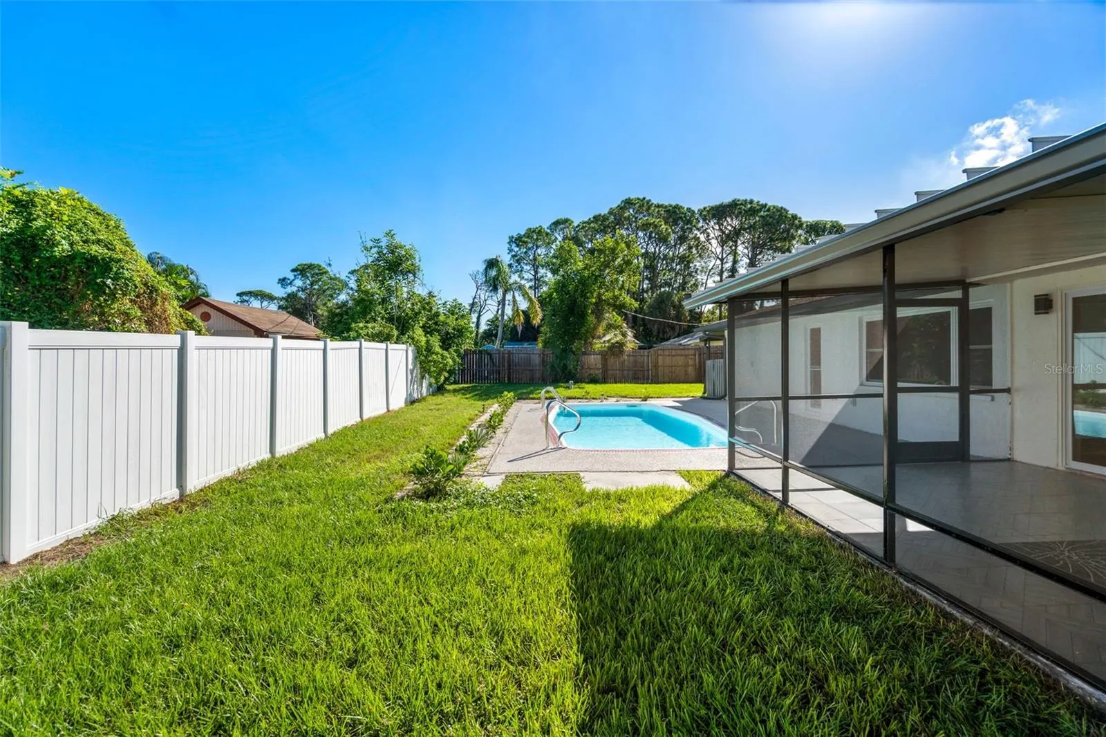 616 BROWN RD