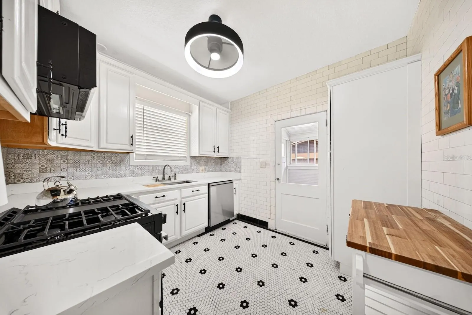 1410 ELGIN ST