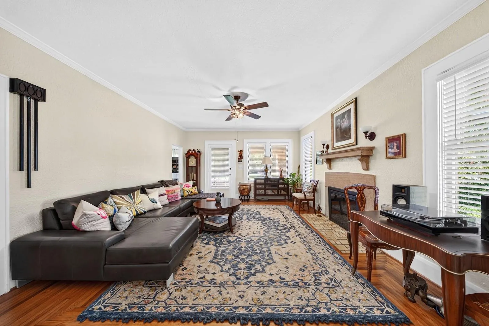1410 ELGIN ST