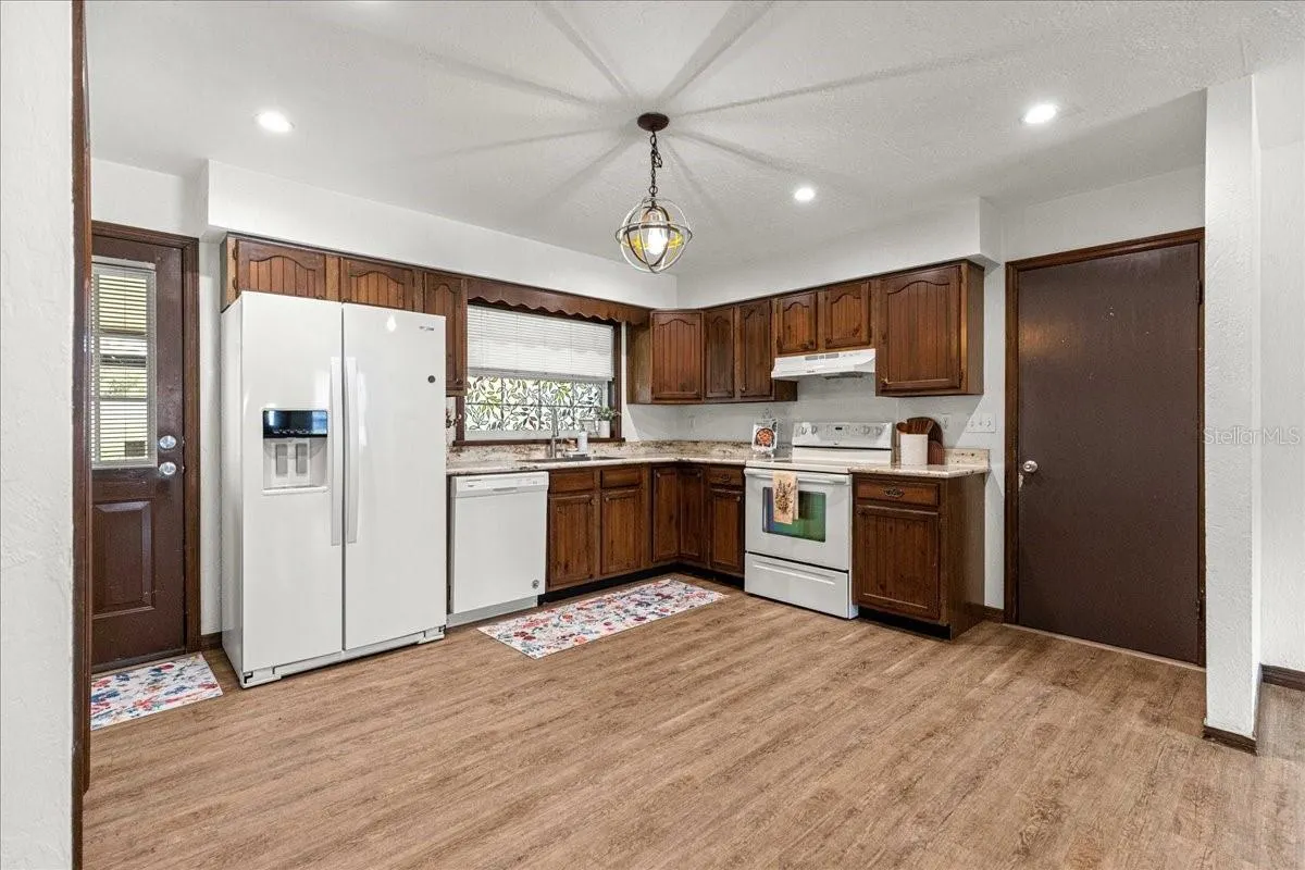 5741 NE 4TH PL