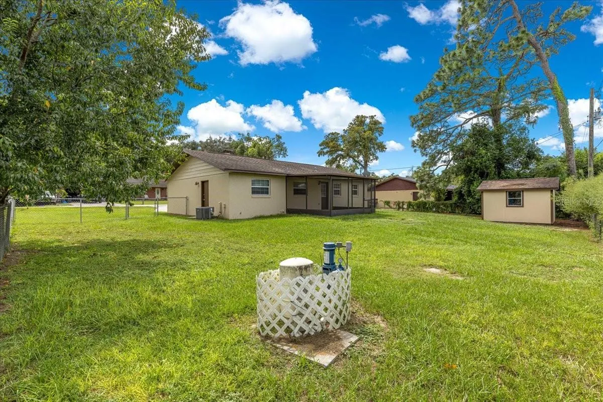 5741 NE 4TH PL