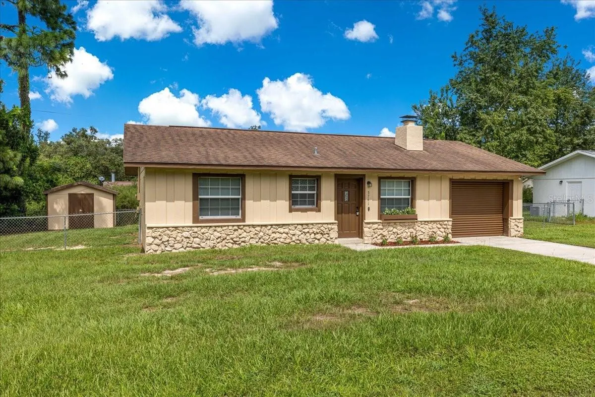 5741 NE 4TH PL