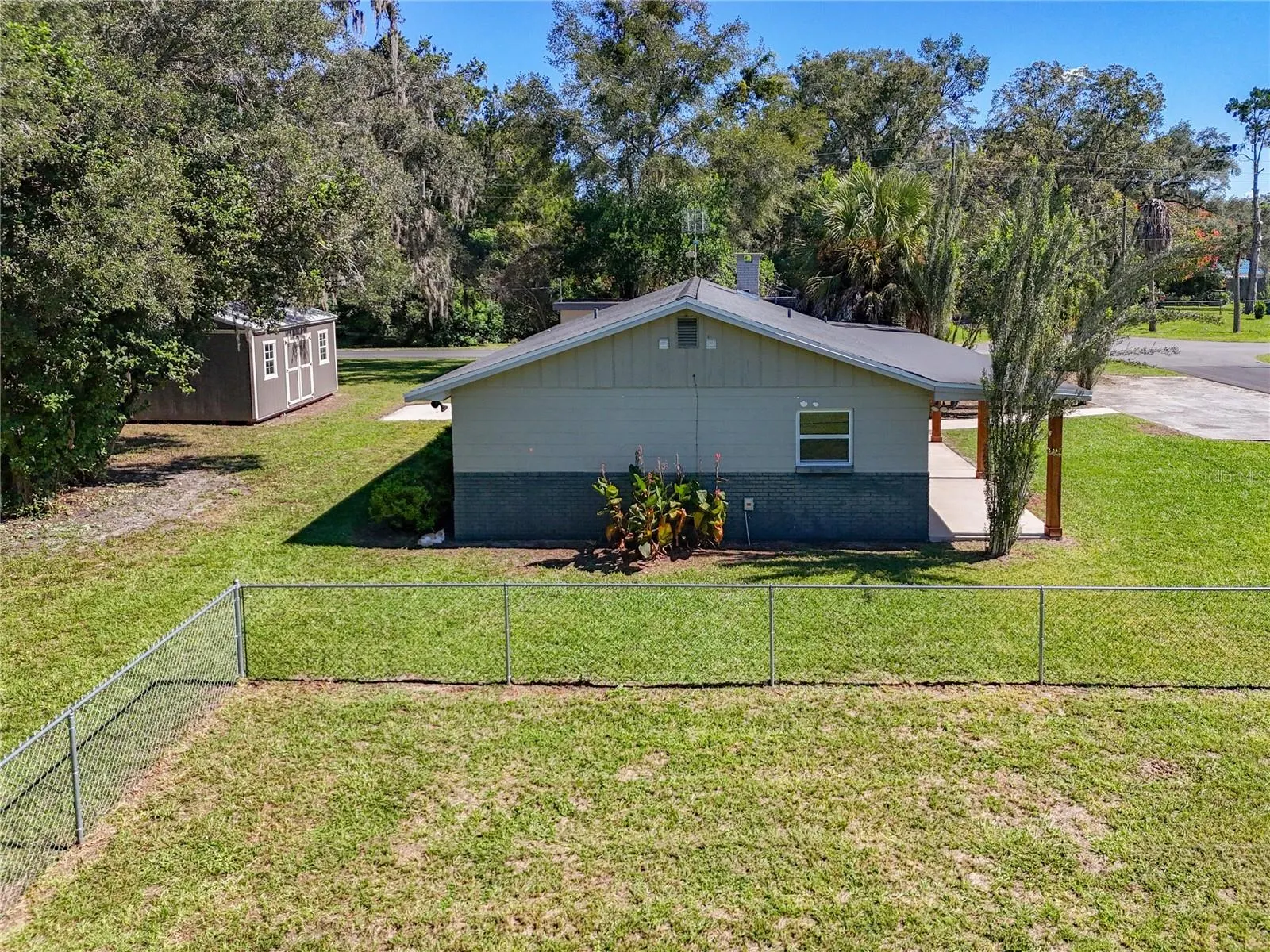 327 NE 6TH AVE