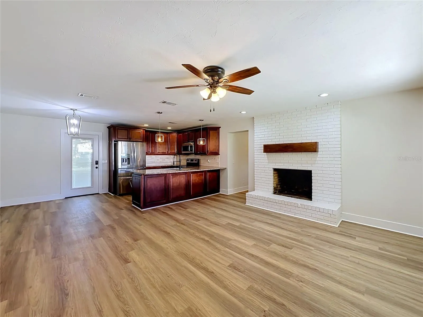 327 NE 6TH AVE