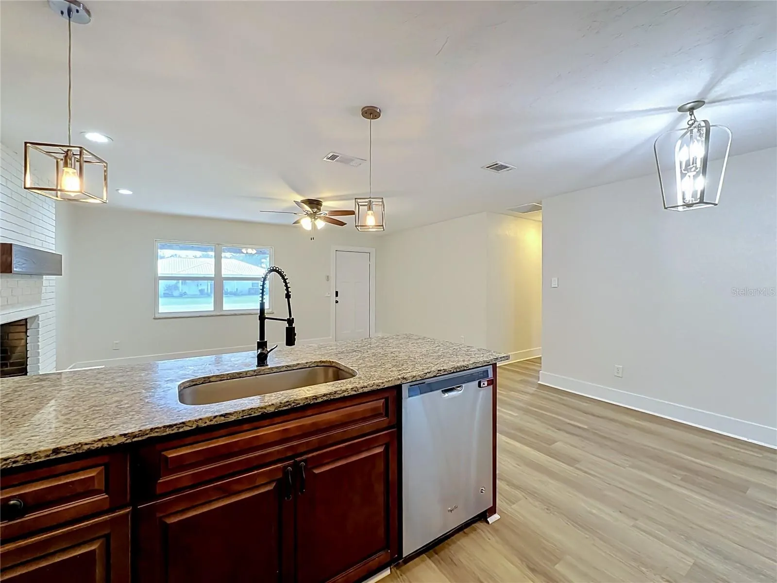 327 NE 6TH AVE