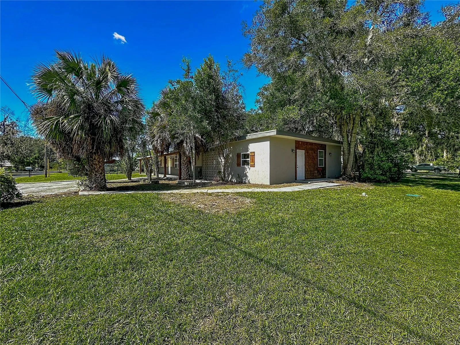 327 NE 6TH AVE