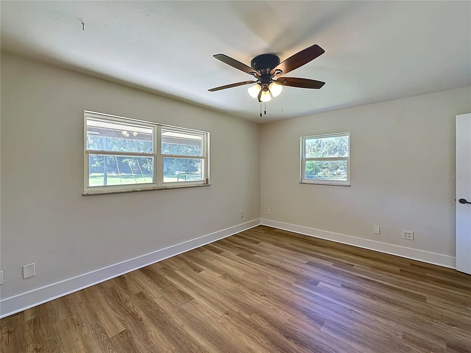 327 NE 6TH AVE