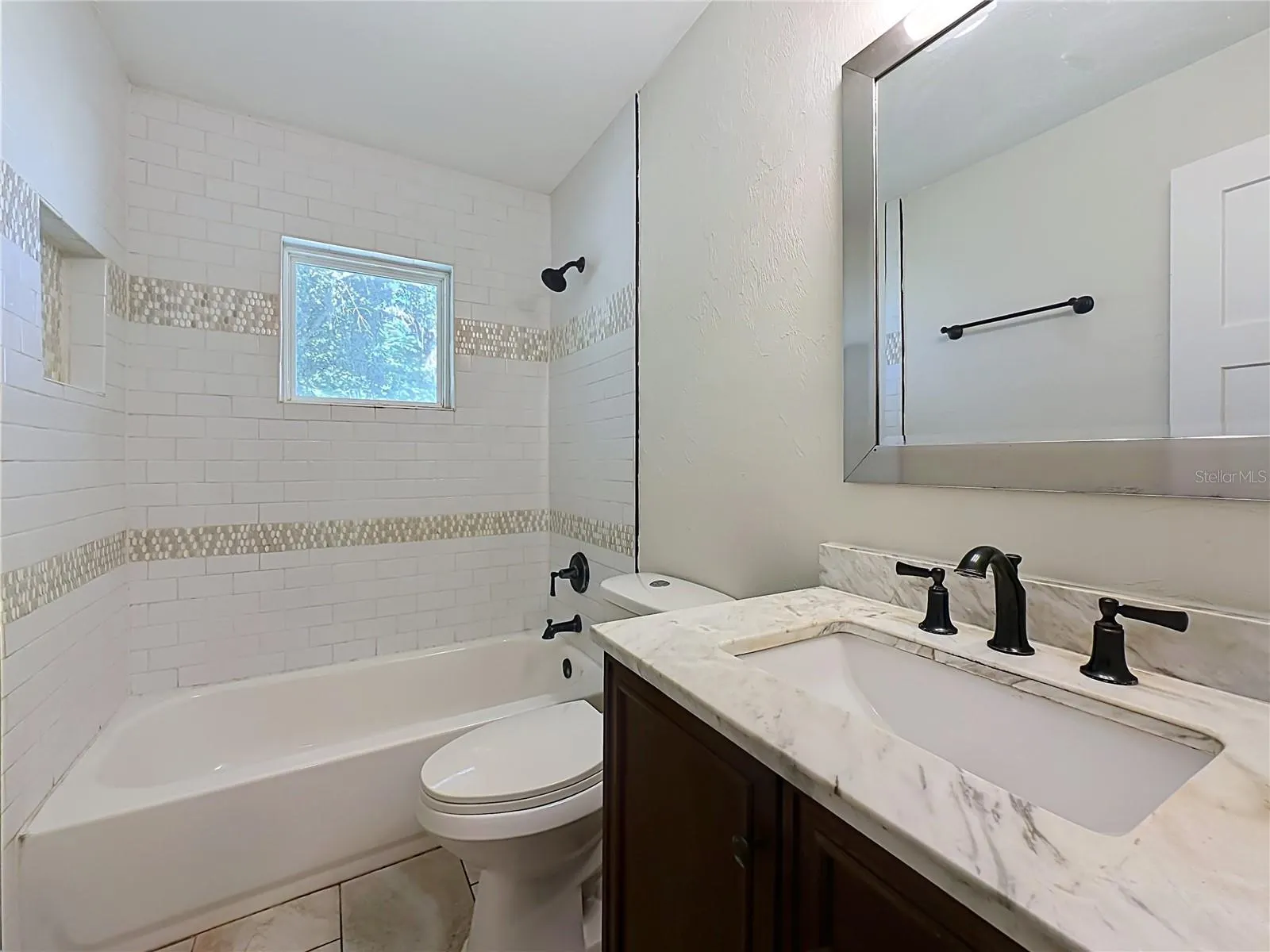 327 NE 6TH AVE