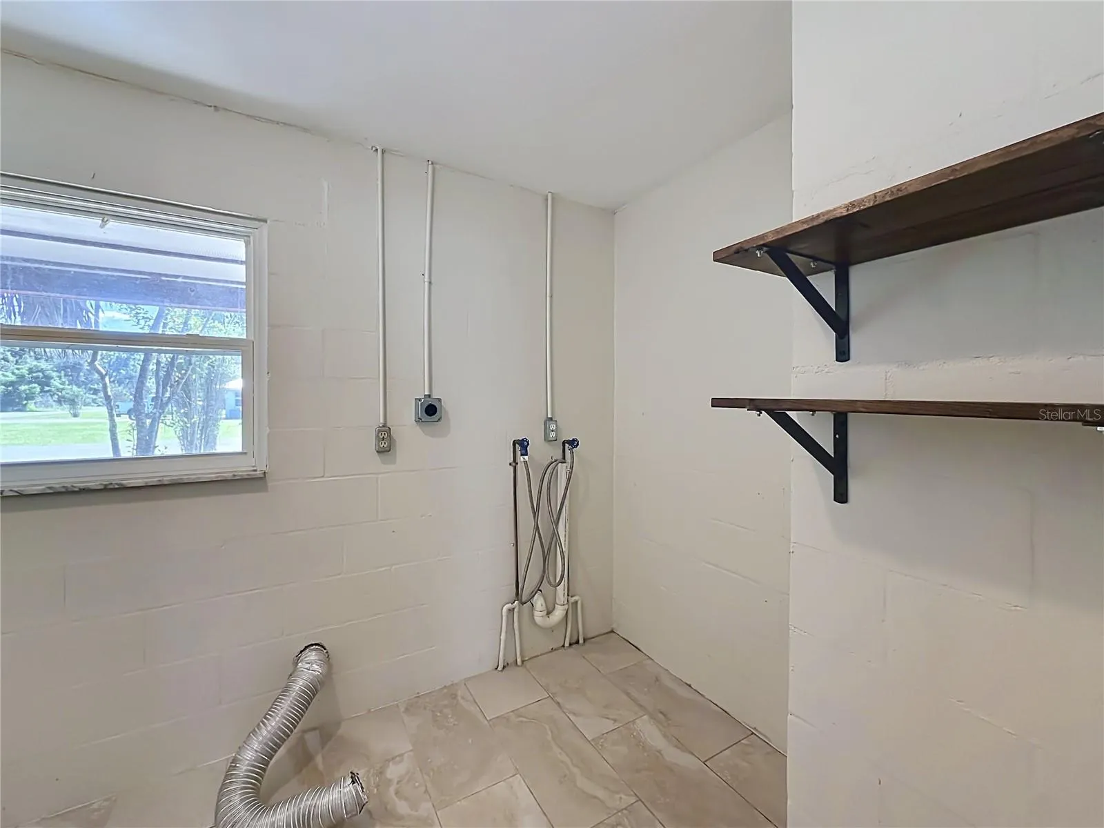 327 NE 6TH AVE