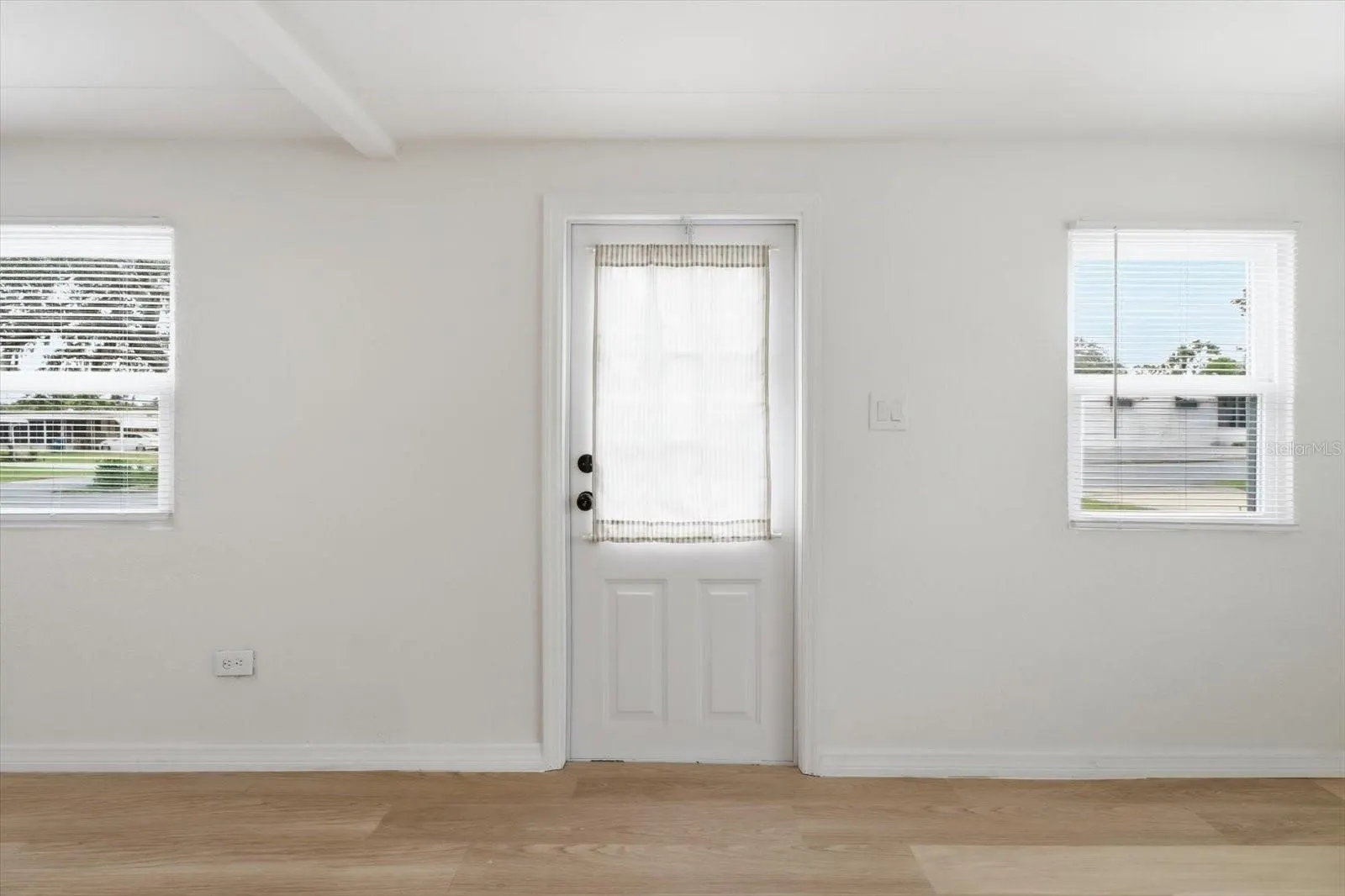 7289 FAIRLANE AVE