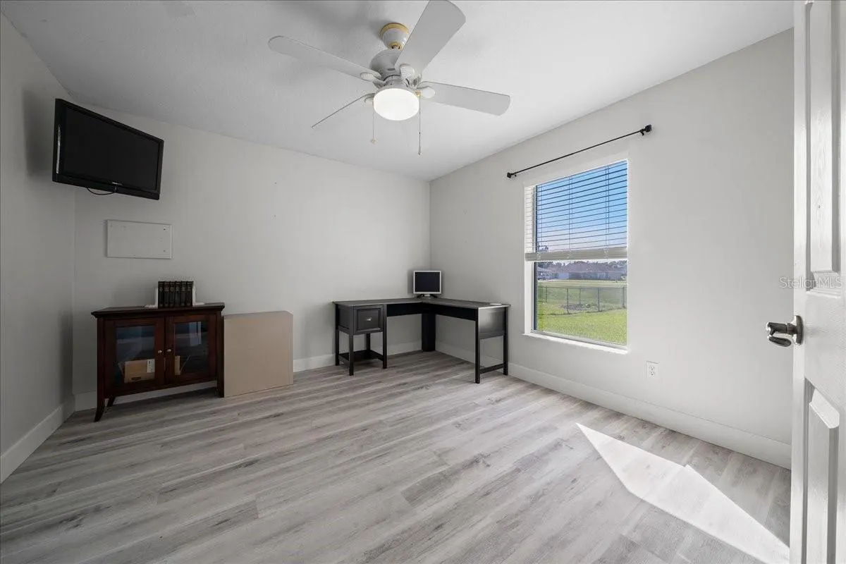 5048 NW 32ND PL