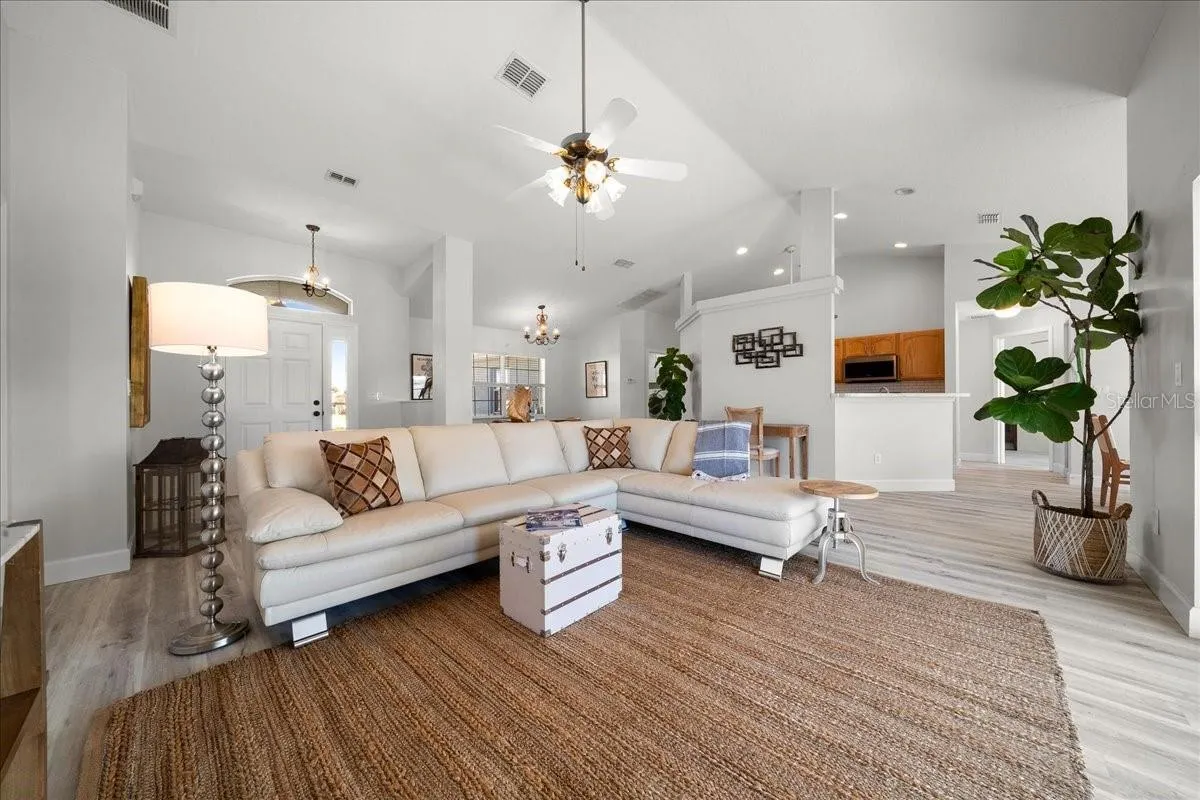 5048 NW 32ND PL