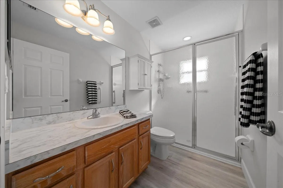 5048 NW 32ND PL