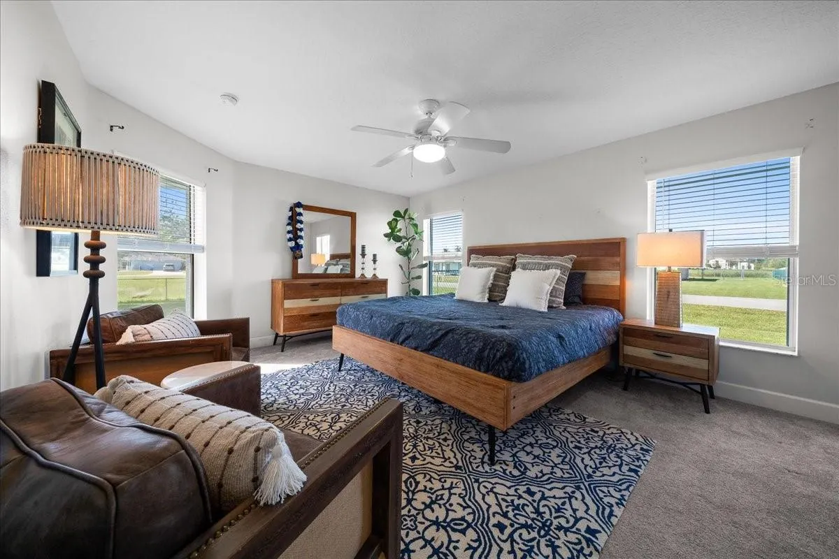 5048 NW 32ND PL