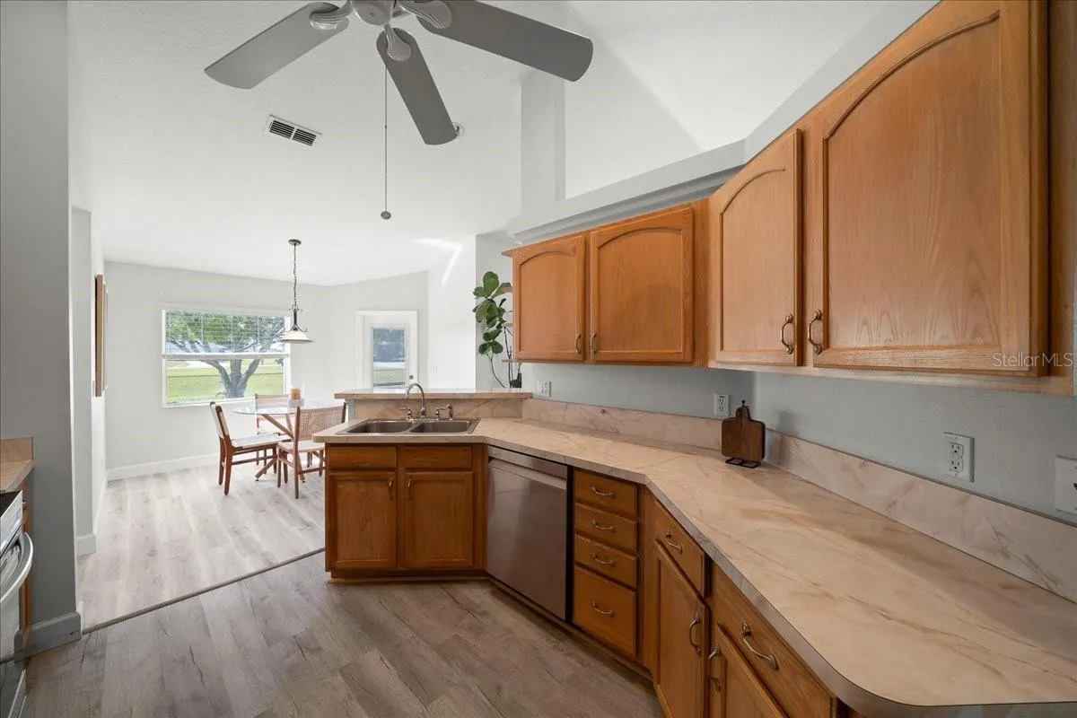 5048 NW 32ND PL