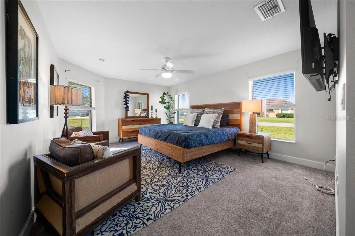 5048 NW 32ND PL